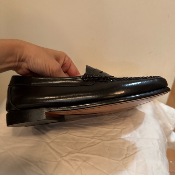 G.H. Bass & Co. Whitney Black Loafers - Picture 6 of 16